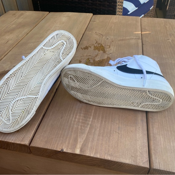 Women’s Blazer Mid ‘77 Sneakers - Picture 12 of 12